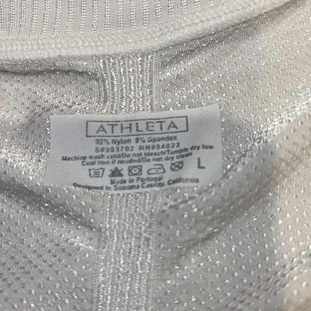 White Short Sleeve Athleta Rash Guard Size Large NWOT - Picture 7 of 7